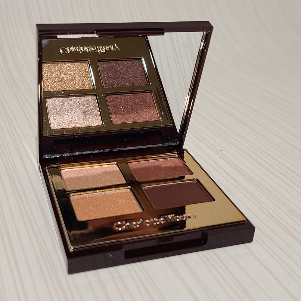 The Vintage Vamp Luxury Palette by Charlotte Tilbu